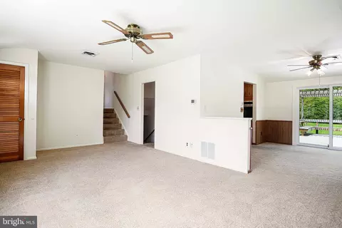 Living - 2402 Bluefield Cir, Joppa, MD 21085 photo 5 of 9