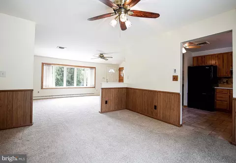 Living - 2402 Bluefield Cir, Joppa, MD 21085 photo 1 of 9