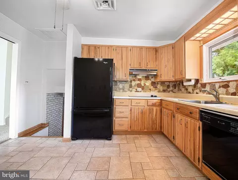 Kitchen - 2402 Bluefield Cir, Joppa, MD 21085 photo 2 of 2