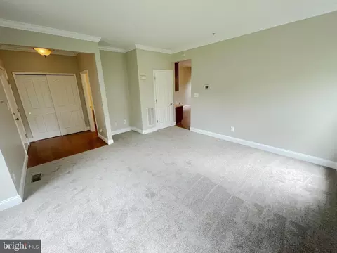 Living - 622 Berwick Ct, Abingdon, MD 21009 photo 2 of 11