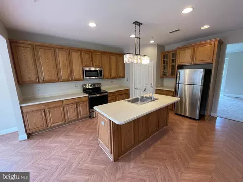 Kitchen - 622 Berwick Ct, Abingdon, MD 21009 photo 2 of 2
