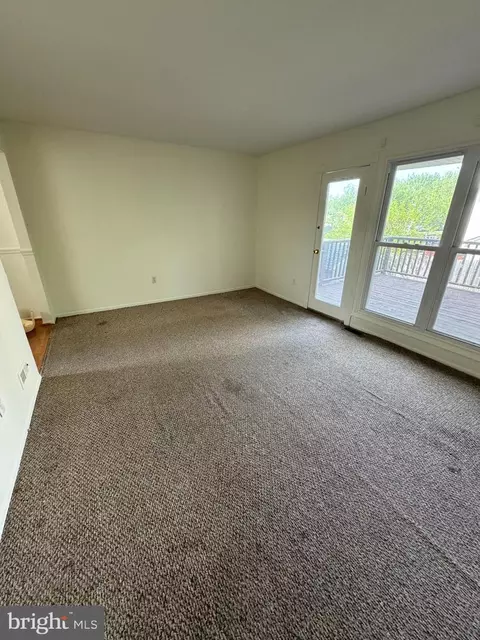 Living - 1852 Simons Ct, Edgewood, MD 21040 photo 1 of 3