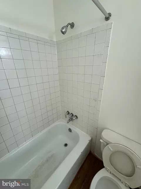 Bath - 1852 Simons Ct, Edgewood, MD 21040 photo 3 of 3
