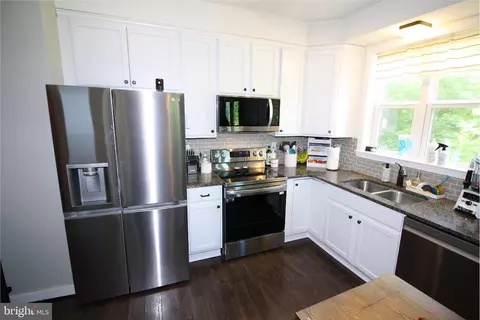 Kitchen - 2024 Singer Rd, Joppa, MD 21085 photo 1 of 2