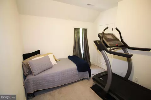 Bedroom - 2024 Singer Rd, Joppa, MD 21085 photo 5 of 12