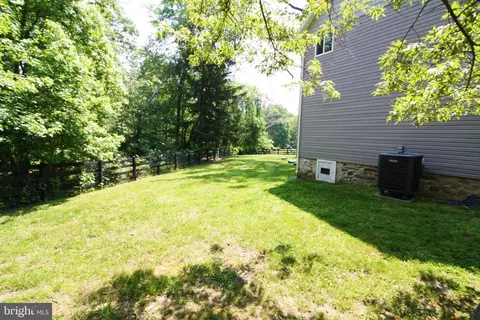 Exterior - 2024 Singer Rd, Joppa, MD 21085 photo 8 of 11