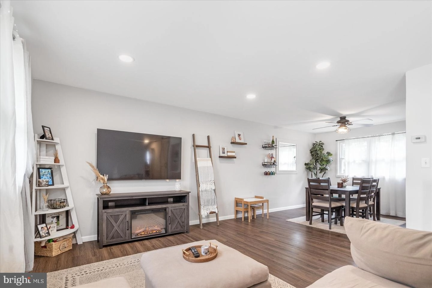 Entry Way - 420 Haslett Rd, Joppa, MD 21085 photo 6 of 13