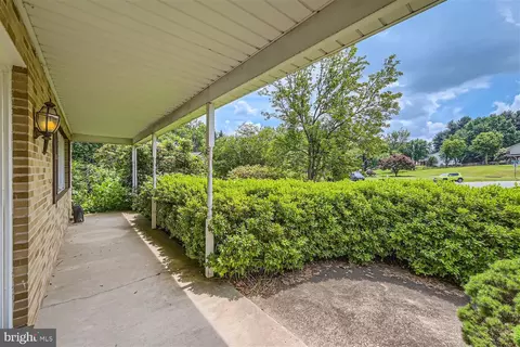 1600 Brickhouse Ln, Fallston, MD 21047 photo 2