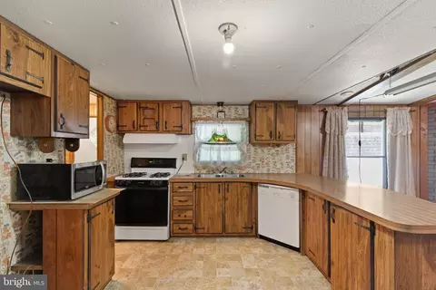 3618 Clayton Rd, Joppa, MD 21085 photo 4