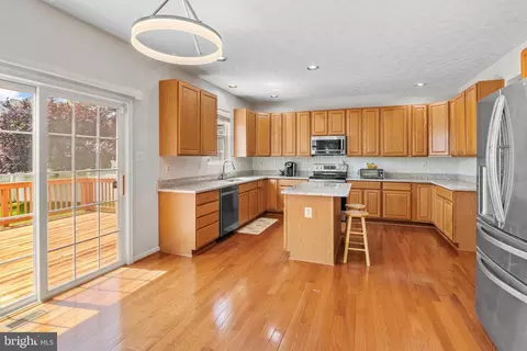 Kitchen - 239 Spry Island Rd, Joppa, MD 21085 photo 5 of 5