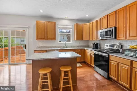 Kitchen - 239 Spry Island Rd, Joppa, MD 21085 photo 2 of 5