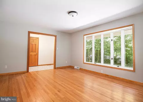 2605 Claret Dr, Fallston, MD 21047 photo 4
