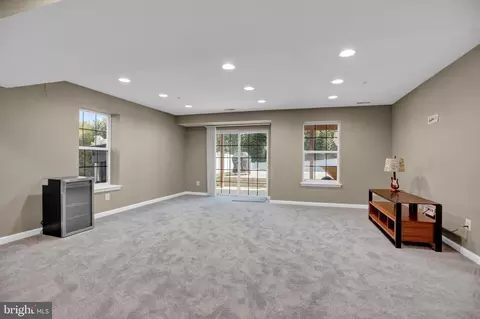 Living - 401 Rogers Ford Ln, Joppa, MD 21085 photo 1 of 2