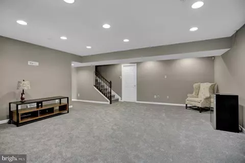 Living - 401 Rogers Ford Ln, Joppa, MD 21085 photo 2 of 2