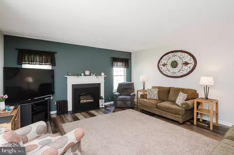 Living - 3104 Trellis Ln, Abingdon, MD 21009 photo 3 of 3