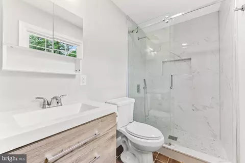 Bath - 1929 Edgewater Dr, Edgewood, MD 21040 photo 2 of 2