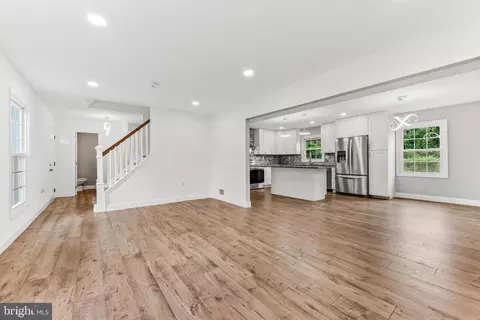 Living - 1929 Edgewater Dr, Edgewood, MD 21040 photo 3 of 5