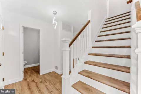 Entry Way - 1929 Edgewater Dr, Edgewood, MD 21040 photo 3 of 5