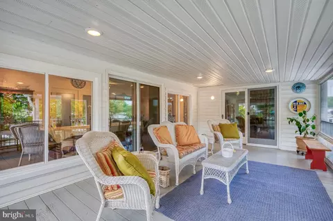 Exterior - 103 Beacon Point Ct, Joppa, MD 21085 photo 3 of 13