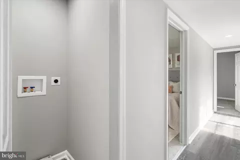 Entry Way - 2215 Pine St, Edgewood, MD 21040 photo 7 of 11