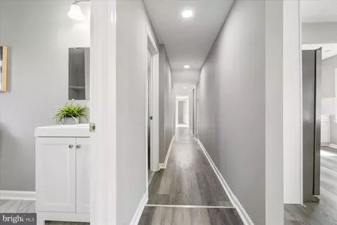 Entry Way - 2215 Pine St, Edgewood, MD 21040 photo 5 of 11