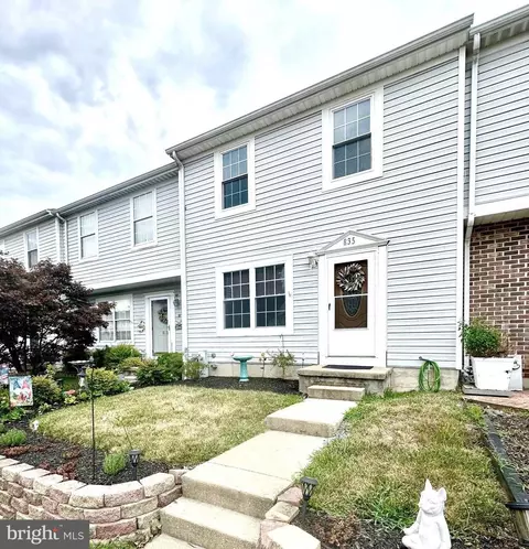 835 W Spring Meadow Ct, Edgewood, MD 21040 photo 2