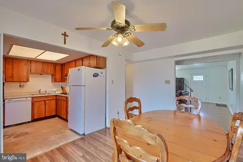 Dining - 112 Driftwood Ct, Joppa, MD 21085 photo 2 of 2