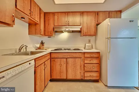Kitchen - 112 Driftwood Ct, Joppa, MD 21085 photo 4 of 4