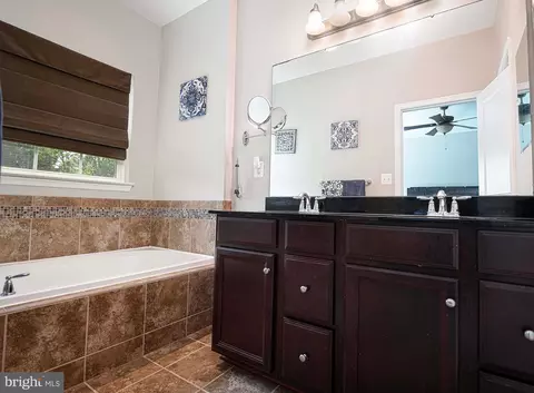 Bath - 2911 Galloway Pl, Abingdon, MD 21009 photo 2 of 4
