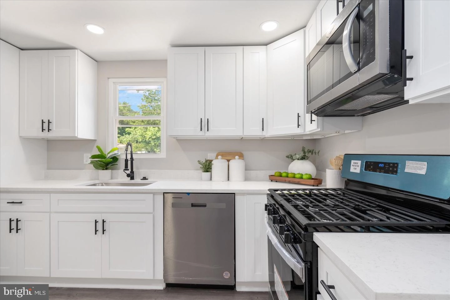 Kitchen - 403 Oak St, Edgewood, MD 21040 photo 3 of 3