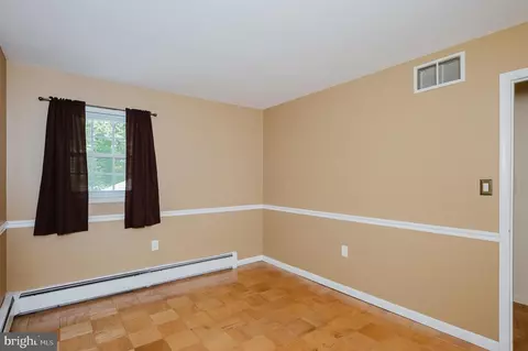 Bedroom - 2006 Pleasantwood Rd, Fallston, MD 21047 photo 5 of 8