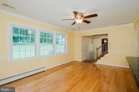 Living - 2006 Pleasantwood Rd, Fallston, MD 21047 photo 11 of 14