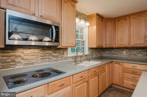 Kitchen - 2006 Pleasantwood Rd, Fallston, MD 21047 photo 3 of 8