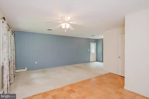 Living - 2006 Pleasantwood Rd, Fallston, MD 21047 photo 12 of 14