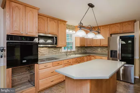 Kitchen - 2006 Pleasantwood Rd, Fallston, MD 21047 photo 2 of 8