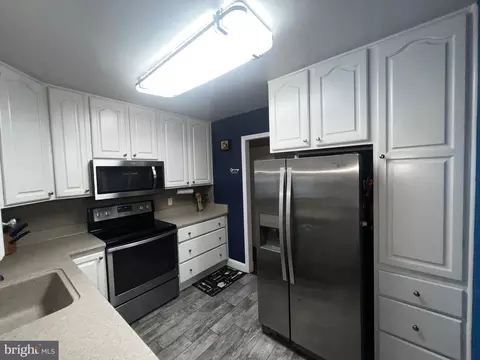 Kitchen - 510 Ruby Dr, Aberdeen, MD 21001 photo 2 of 3