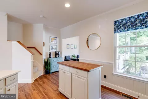 Kitchen - 611 Berwick Ct, Abingdon, MD 21009 photo 5 of 6