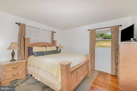 Bedroom - 2012 Hanson Rd, Edgewood, MD 21040 photo 1 of 5