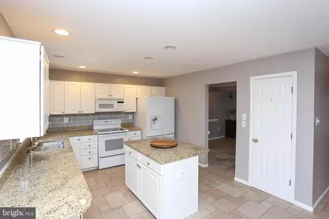 Kitchen - 367 Enfield Rd, Joppa, MD 21085 photo 2 of 3