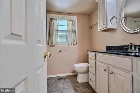 Entry Way - 315 Blackburn Ct, Joppa, MD 21085 photo 2 of 2