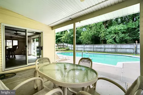 Exterior - 315 Blackburn Ct, Joppa, MD 21085 photo 5 of 7