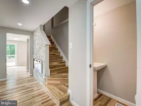 Entry Way - 1016 W Shore Dr, Edgewood, MD 21040 photo 2 of 6