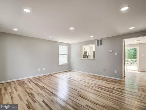 Living - 1016 W Shore Dr, Edgewood, MD 21040 photo 4 of 13