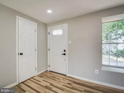 Entry Way - 1016 W Shore Dr, Edgewood, MD 21040 photo 1 of 6