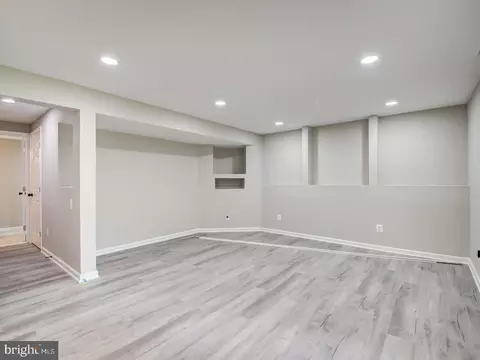 Living - 1016 W Shore Dr, Edgewood, MD 21040 photo 9 of 13