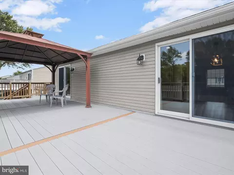 Exterior - 734 Shore Dr, Joppa, MD 21085 photo 3 of 17