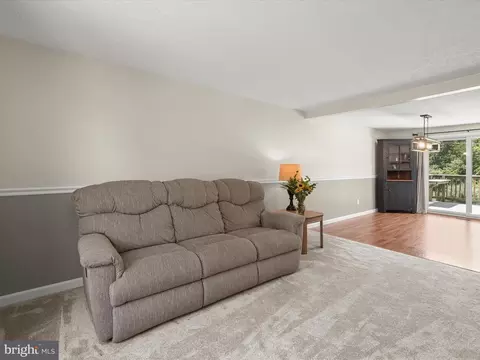 Living - 734 Shore Dr, Joppa, MD 21085 photo 4 of 10