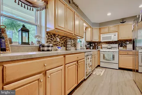 Kitchen - 503 Erickson Ct, Joppa, MD 21085 photo 2 of 4
