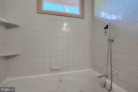 Bath - 503 Erickson Ct, Joppa, MD 21085 photo 2 of 5
