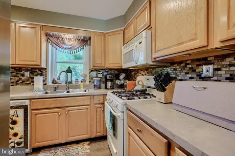 Kitchen - 503 Erickson Ct, Joppa, MD 21085 photo 4 of 4